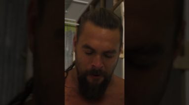 A sip between sets? Not the worst idea #JasonMomoa has had. #aquaman #menshealth #beer