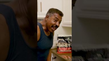 78-year-old Ghostbuster actor Ernie Hudson's protein shake #menshealth