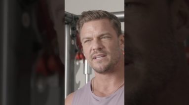 How does Alan Ritchson stay motivated? #menshealth